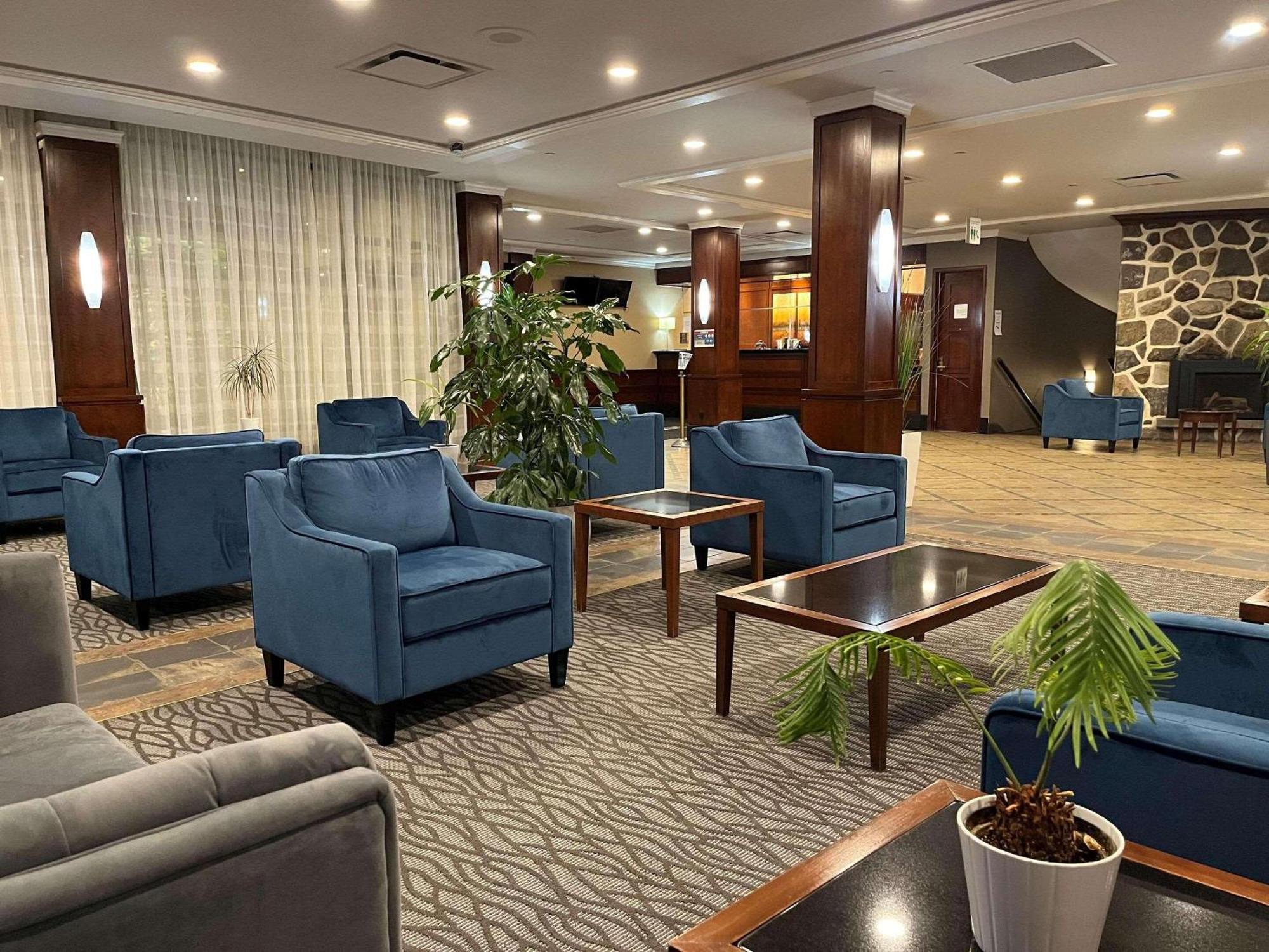 Radisson Hotel Montreal Airport Buitenkant foto