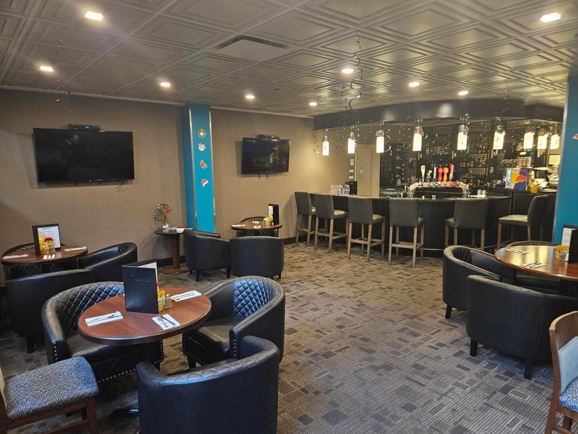 Radisson Hotel Montreal Airport Buitenkant foto