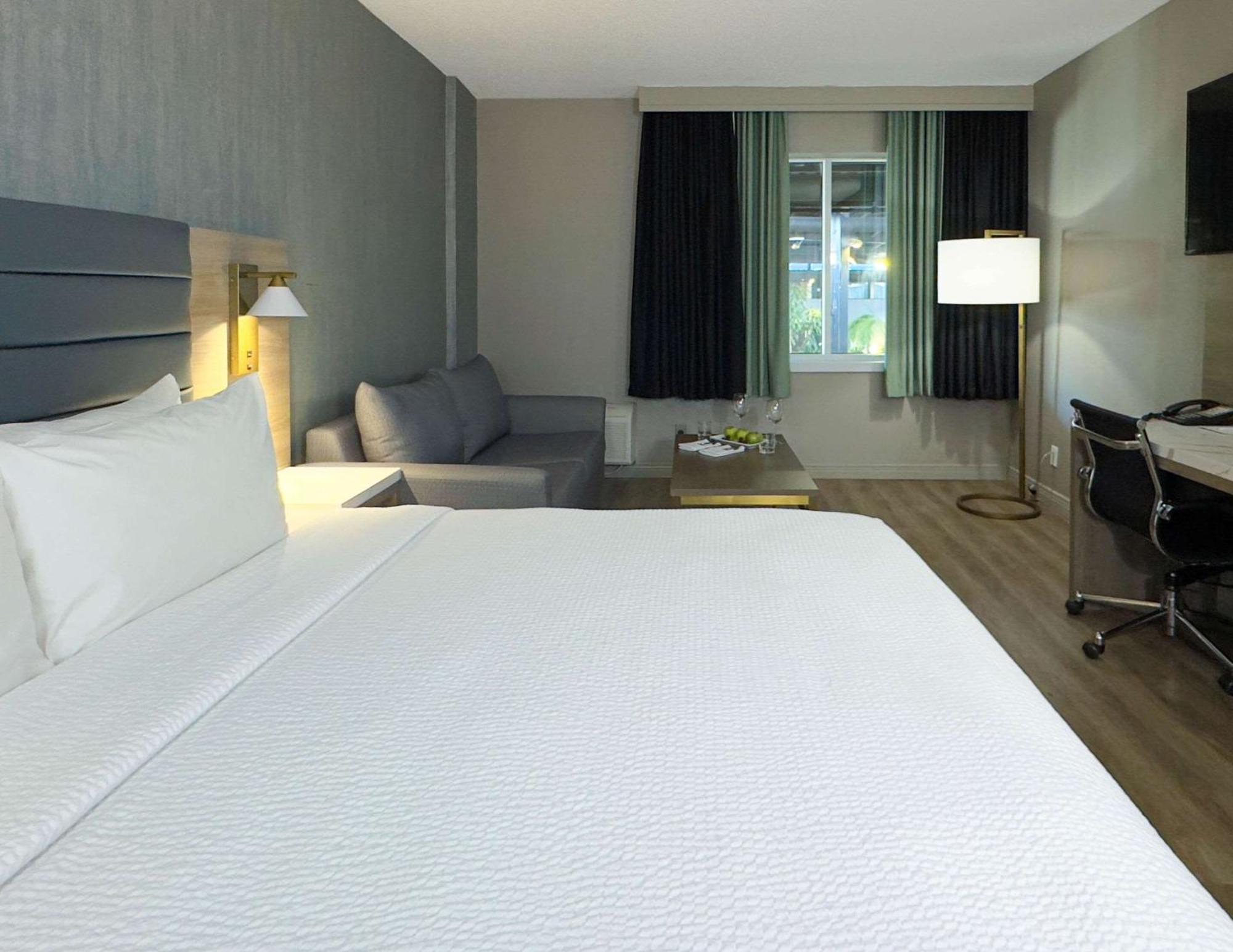 Radisson Hotel Montreal Airport Buitenkant foto