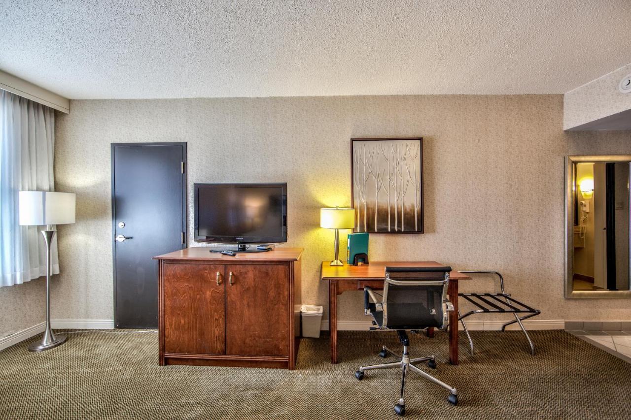 Radisson Hotel Montreal Airport Buitenkant foto